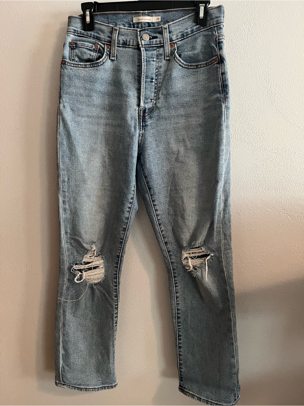 High-Rise Levi Distressed Women's Jeans - Light Blue